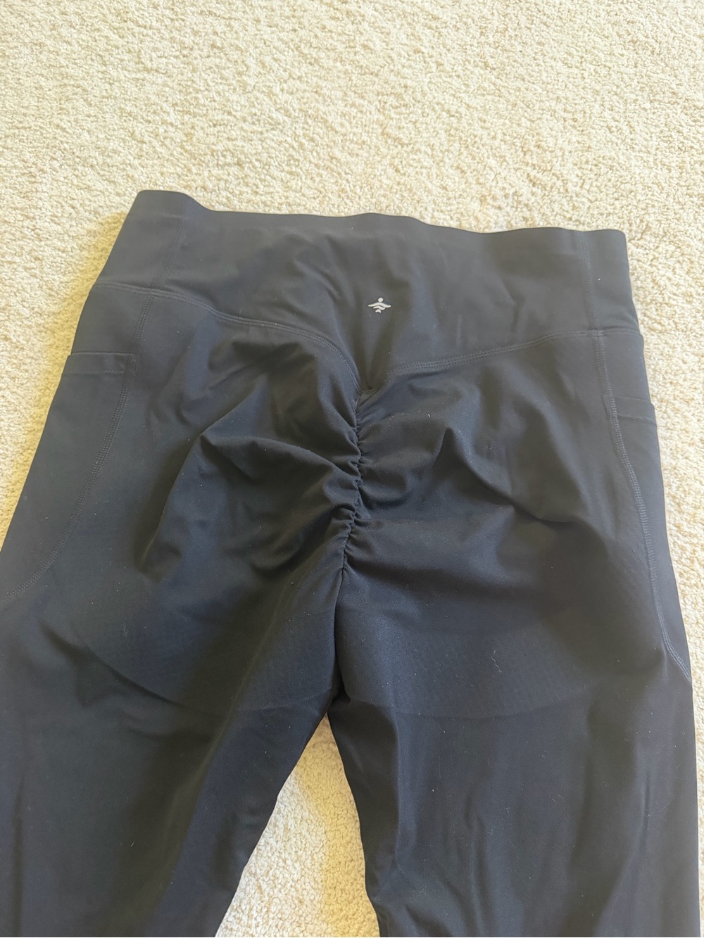 HALARA Black womens butt scrunch  Athletic Leggings with Ruched Back
